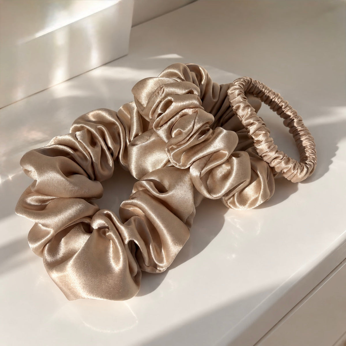 Silk vs Satin for Hair: What's the Difference? Why Silk Is a Premium Choice for Haircare